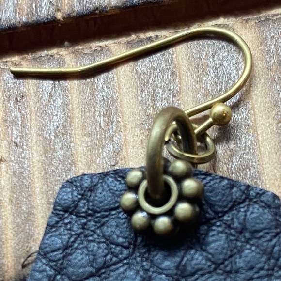 Real leather earrings - Picture 2 of 4